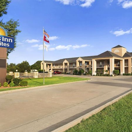 Days Inn & Suites By Wyndham Stuttgart Zewnętrze zdjęcie