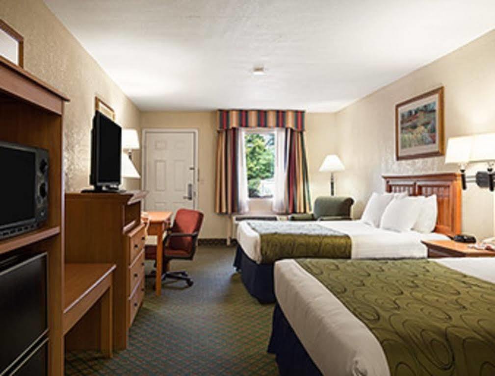 Days Inn & Suites By Wyndham Stuttgart Zewnętrze zdjęcie